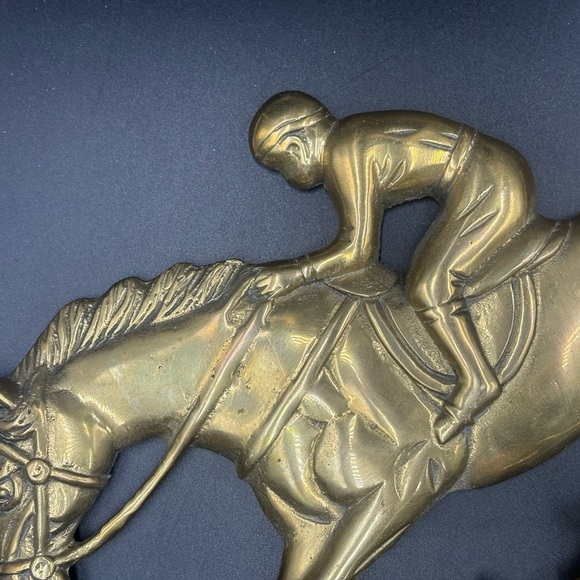 COPY - Mid-Century Modern Brass Cast Eagle Wall Decor- Soaring Eagle Metal Wall… - Picture 3 of 12